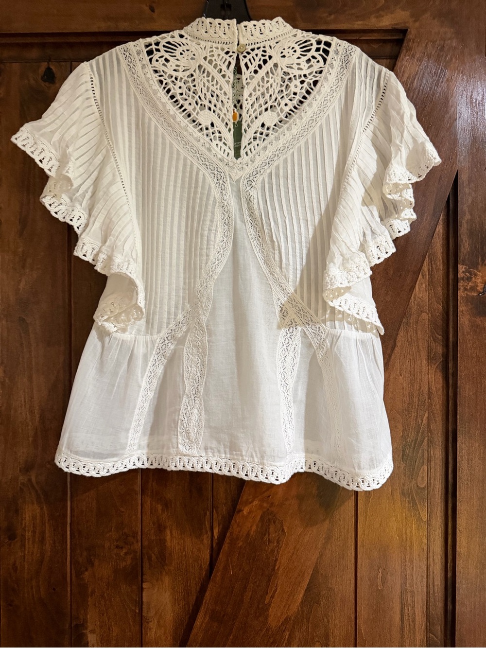 FARM Rio Lace Flutter Sleeve Top - Picture 7 of 9